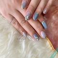 速攻！垢抜けネイル［くすみカラーとラメ］で無理せずお洒落に -