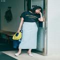 【今日のコーデ】水色のペンシルスカートでTシャツコーデを爽やかにスタイルアップ！＜佐