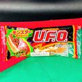 【ファミマ】ド迫力！ガツンと豪快「U.F.O.モンスター焼そばパン」実食レビュー - ビューテ