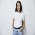 夏の定番・白Tシャツ、周りと差をつける垢抜けコーデ｜スタイリスト亘つぐみ | ビューティ