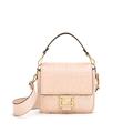 【20代で買う名品アイテム】『FENDI（フェンディ）』のバッグ「バゲット」 | ファッション（