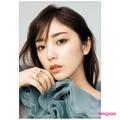 マキア10月号の表紙は与田祐希さん。秋新色で作るたおやかで凛としたメイクを解説！ | ビュ