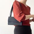 だからユニクロが好きなのよ…！2000円以下の「高見えバッグ」シンプルでめっちゃ使いやす