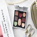 「ピエール マルコリーニ」初のコスメパレット付きムックが話題　全色スウォッチ！ - ビュ