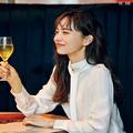 【夜のデートコーデ】アクセ使いで顔映えを狙って！ シンプル服をドレスアップ | ファッシ