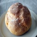 進化がとまらない！ セブンの新「シュークリーム」は香ばしい生地とクリームのバランスが