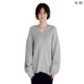 メンズライクなニットのコーデ術。ブラウス＆ピアスで小顔効果UP | ファッション（コーディ