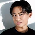 人気H＆M 小田切ヒロさん流純欲メイク｜目元・唇は色で主張するより、繊細さと輝きで華や