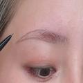 すっごく惜しい！ビミョーに残念な「ちょいダサ眉」を垢抜け眉メイクにする方法 - ビュー