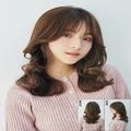 【春のヘアスタイル】小顔効果も狙える！ えらの存在感をカバーする、くびれロングヘア