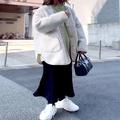 大人のスニーカーはスカート合わせが正解！手抜きに見えない♡春のキレイめスニーカーコ