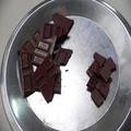 切り餅と板チョコでつくる！ もちとろ「チョコレート餅」は時間がたつと食感が変わる - ビ