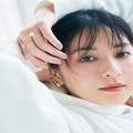 大人の休日リップメイク。THREEのティントグロスでリラックスムード｜美的GRAND |