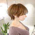 くせ毛さんに似合うおすすめの髪型特集《2023》悩みを活かしたヘアスタイル - ビューティー