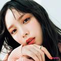 与田祐希さんはピンク×オレンジで甘めに！ 春メイクは透明感あるスウィートルックが気分