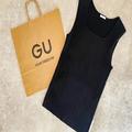 GUの「黒アイテム」大人がめっちゃ使えるからこの3着は絶対持っておくのが正解です！ - ビ