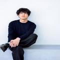 坂口健太郎さん「人との距離感の“材質”を考えています」│映画『 サイド バイ サイド 隣