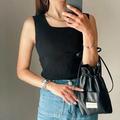 GUの「黒トップス」が30代コーデに本気で使える！きちんと見え♡名品タンクトップ - ビュー