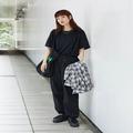 【バッグの中身が知りたい！】コーディネートも荷物もシンプル＆ハンサムな彼女が絶賛す