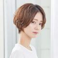 二重あごでも似合う髪型とは？気になる悩みをカバーしながら小顔ヘアのポイントも伝授
