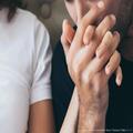 一気に「彼女」の優先度が上がる？ 男性が追いかけたくなる状況3選 - ビューティーガール