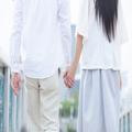 「不倫はイヤなのに…」なぜか既婚男ばかり好きになって不倫沼にハマる女性の問題点 | ビ
