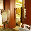 新婦側の出席者が極端に少ない結婚式。ウラでは修羅場が…／びっくり体験人気記事BEST «